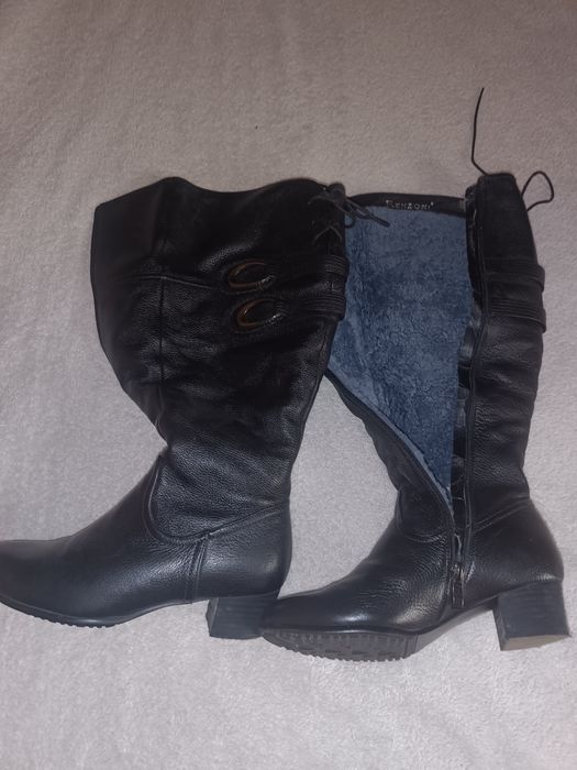 Сапожки жіночі в гарному стані