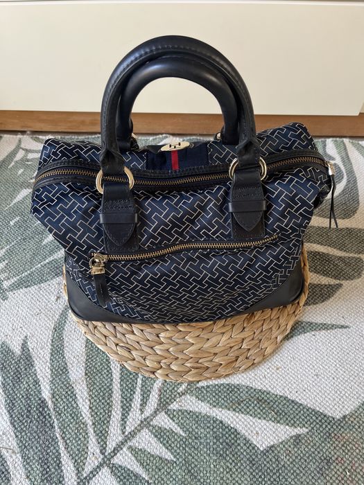 Torebka Tommy Hilfiger granatowa