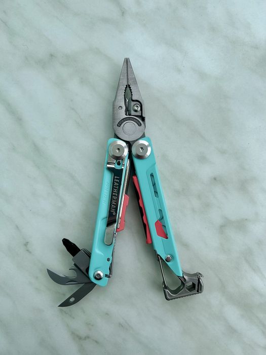 Мультитул Leatherman Signal Aqua Silver!