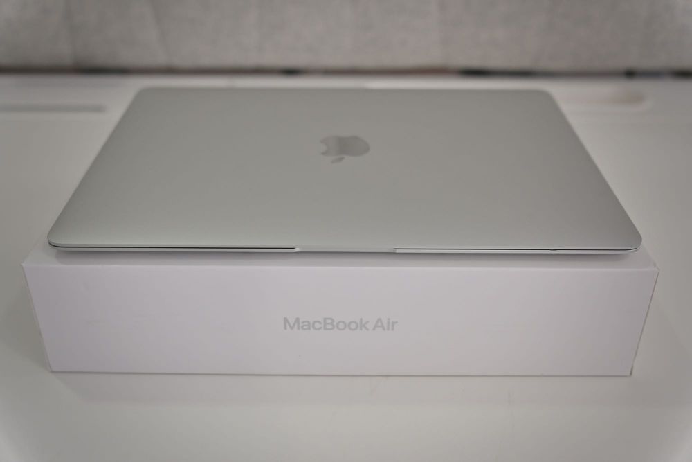 Apple Macbook Air M1