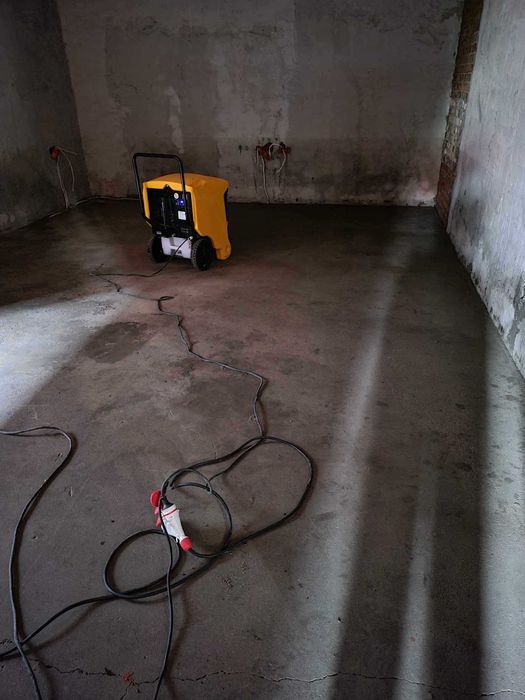 WYNAJEM Osuszacz powietrza Osuszanie po tynkach wylewkach zalaniu