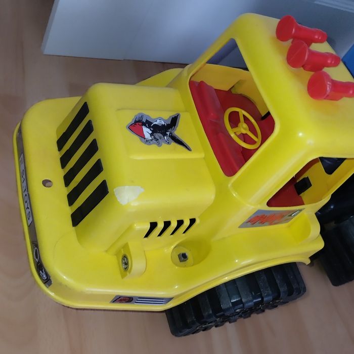 Duże auto  ciężarówka ok100cm