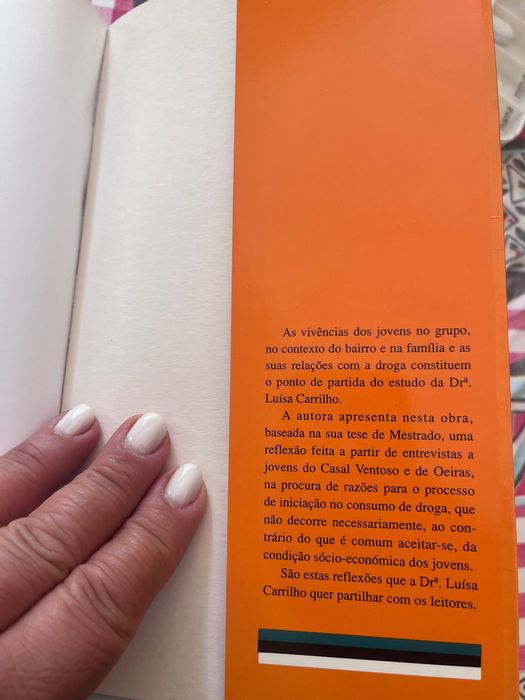 Livro - Meia laranja o que os jovens pensam da tóxico dependência