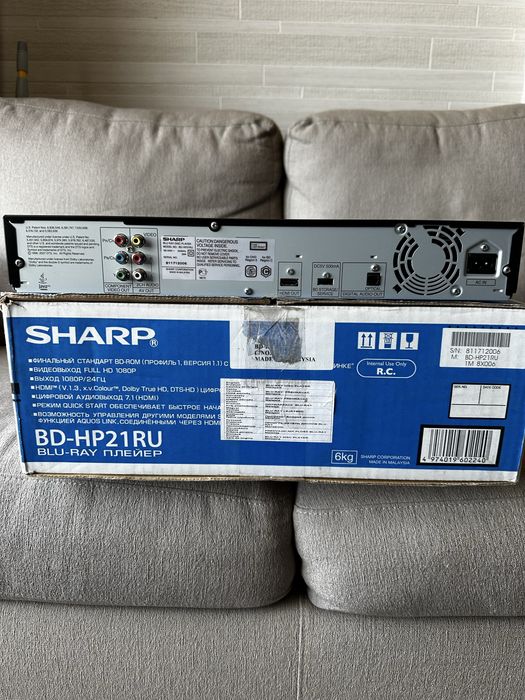 Blue-ray плеєр Sharp BD-HP21RU + 4 Blue-ray дисків