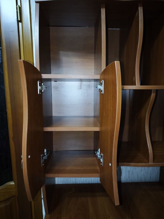 Комп'ютерний стіл