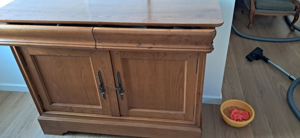 Aparador madeira castanho