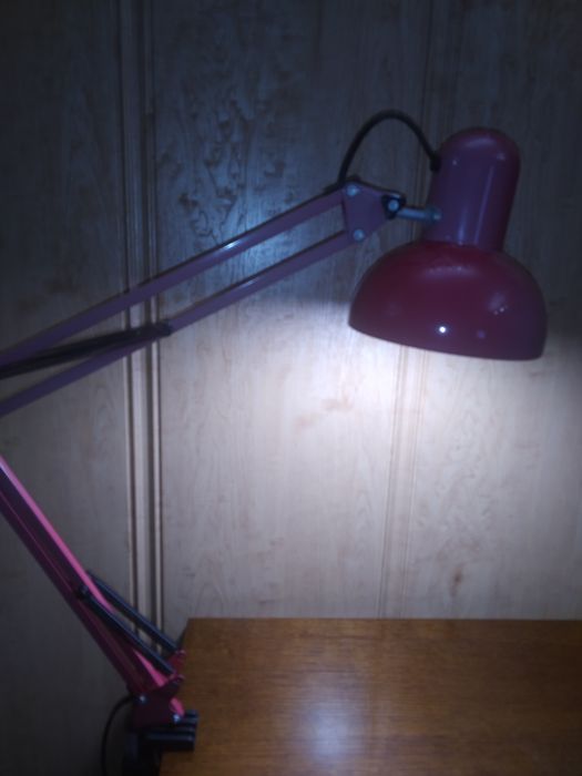 Лампа настільна.