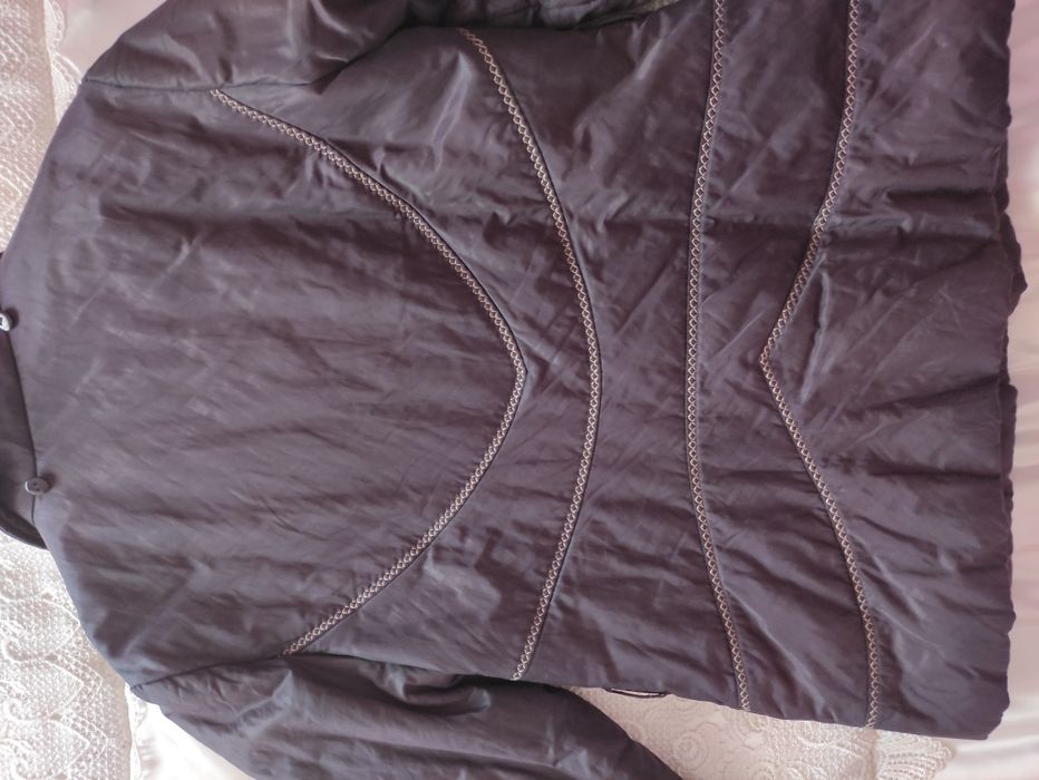 Casaco roxo de mulher