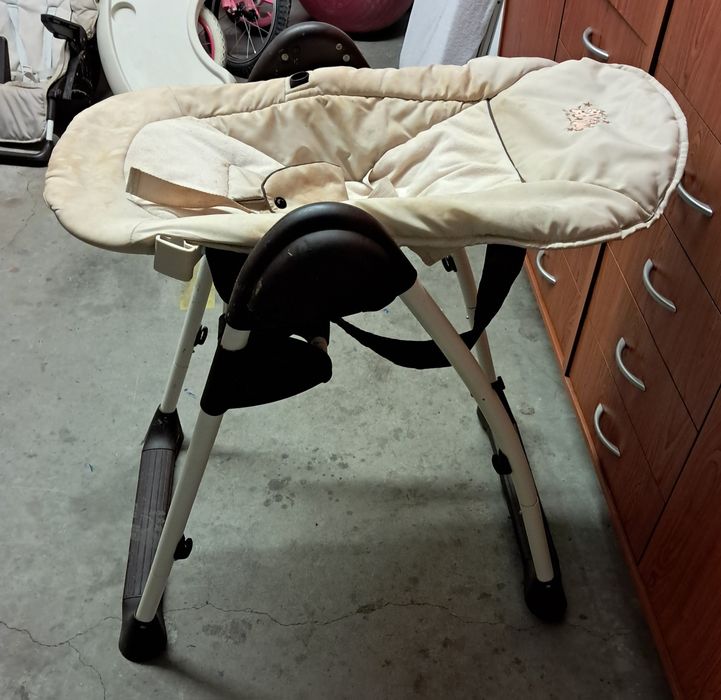 Cadeira para dar Papa / Refeição ao Bebe e / ou Criança