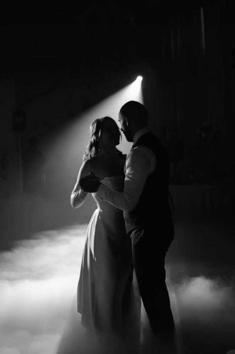 Profesjonalne oświetlenie + ekran LED + efekty na wesele / event