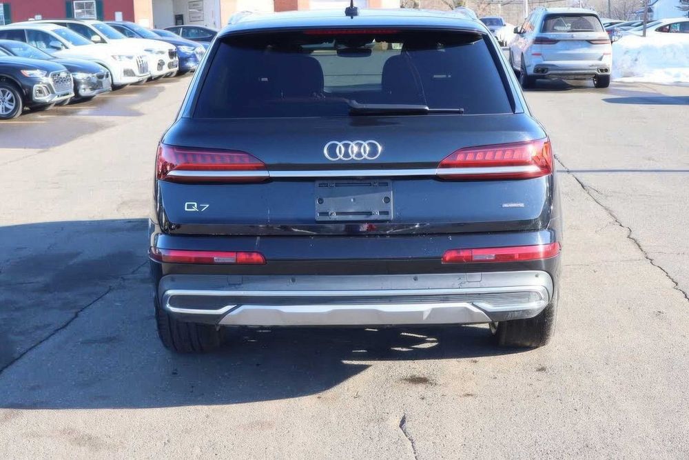 Audi Q7      2023
