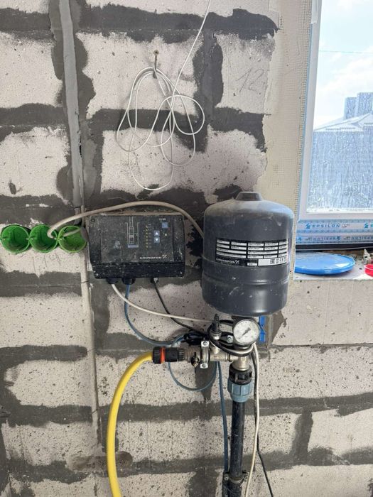 Неперевершена Американка поруч з лісом(!)