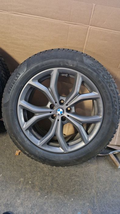 Kola zimowe 19" BMW X5, opony Pirelii jak nowe z 2024r