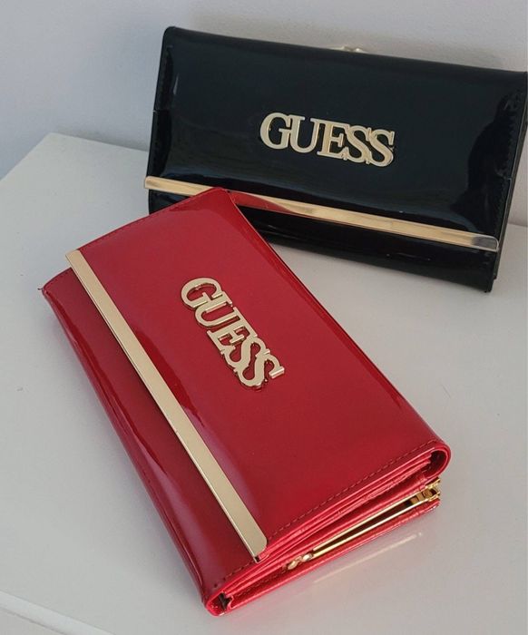 GUESS czerwony portfel