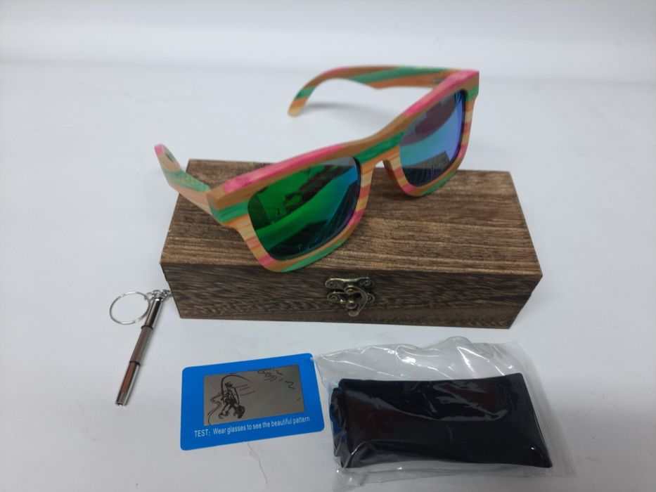 Drewniane okulary przeciwsłoneczne zielone