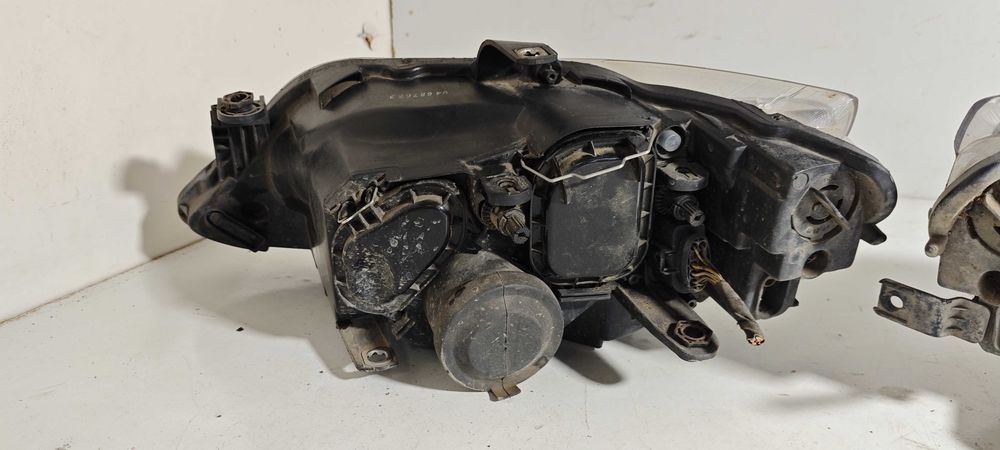 Seat Ibiza IV 2008-2012r. Lampy przód Halogen komplet cena za 1 sztukę 6J1941005D