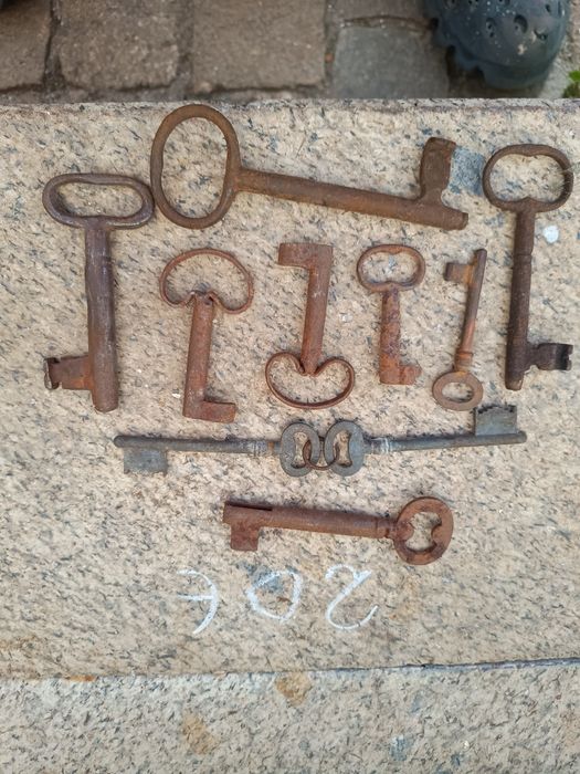 Vários artigos muito antigos