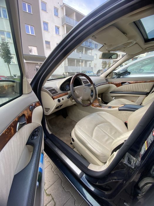 Mercedes Benz w211 E320 V6