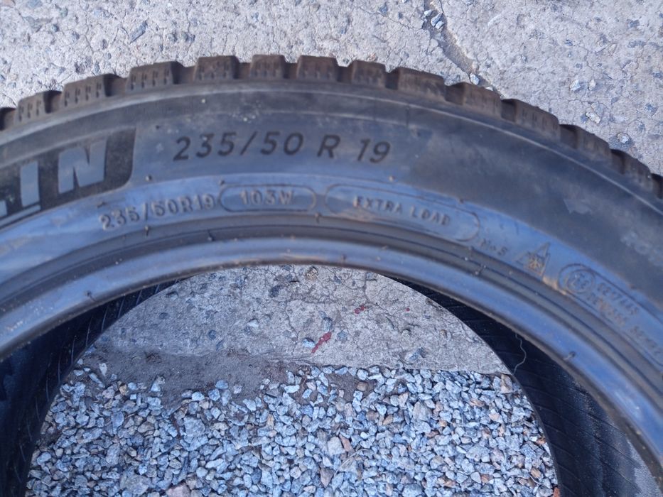Резина, шины 235/50/R19 Michelin