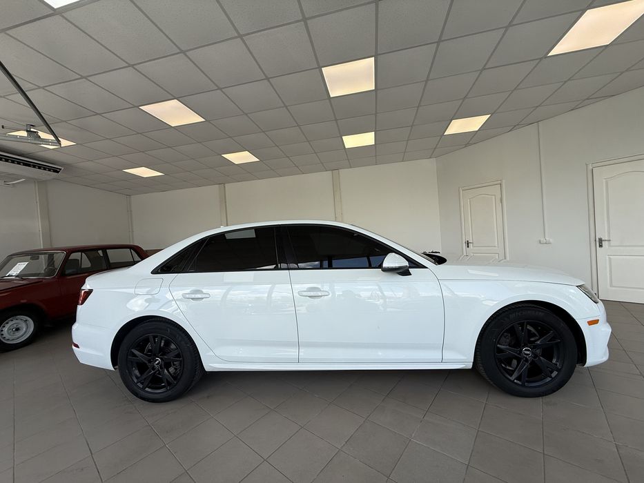 Продам AUDI A4B9
