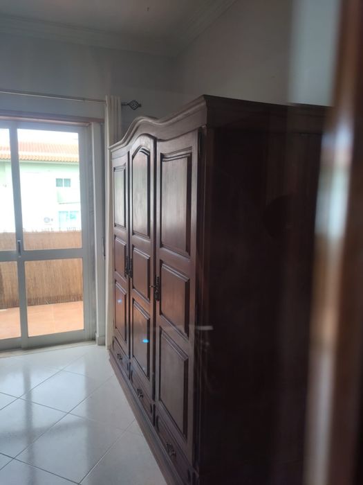 Quarto em T2 para arrendar