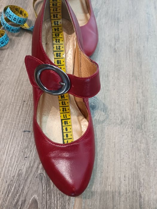 Bordowe czółenka rozm. 38