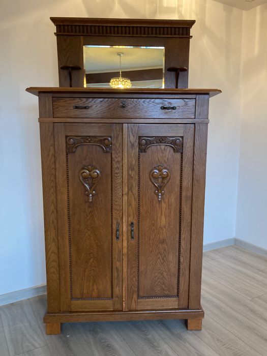 Stare meble z kolekcji domowej