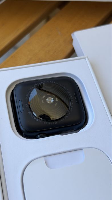 Apple Watch SE - 2nd Geração 44mm