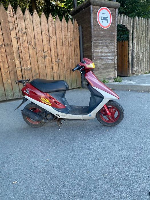 Скутер Honda Dio 28