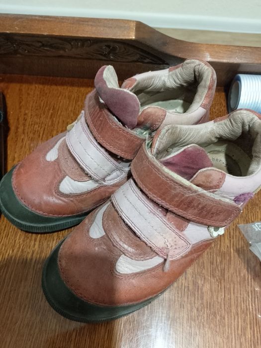 Осінні для дівчинки