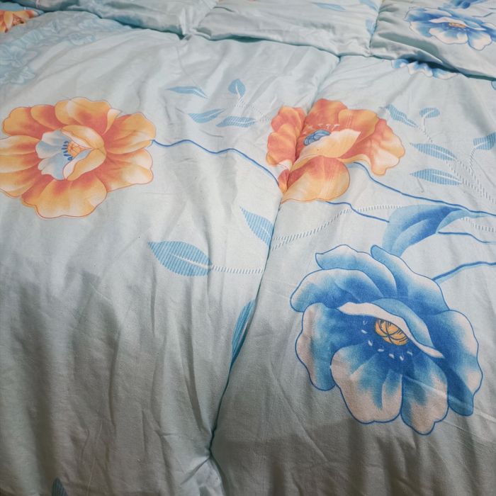 Продам ковдру.Розмір 1.37*2.0 м