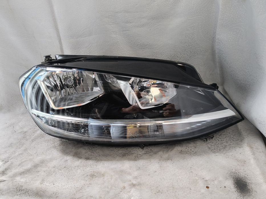 Lampa prawa igła VW Golf 7 VII Lift Europa reflektor przedni prawy