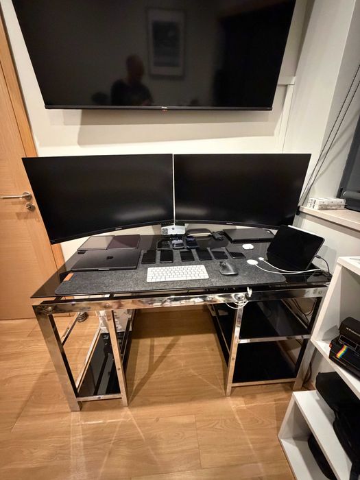 Secretária em Vidro Preto e Metal Cromado | 130x70 cm | Estilo Moderno