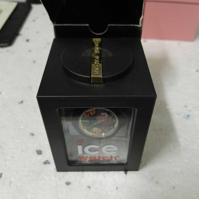 Годинник Ice-Watch ICE flower Colonial 016671