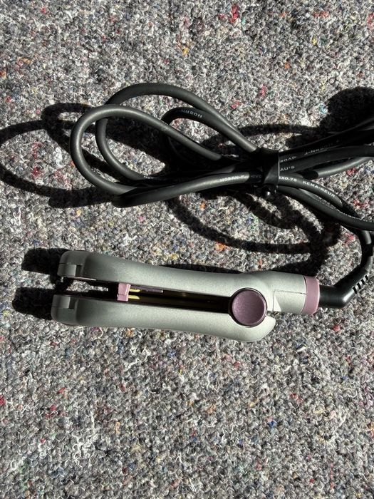 Дорожній випрямляч для волосся philips salonstraight want2move