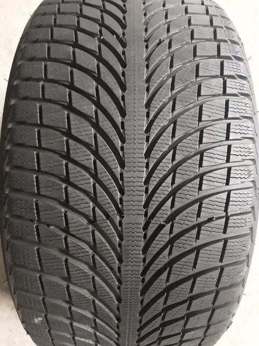 Купити різношорокий комплект зимових БУ шин резини 315/35R20+275/40R20