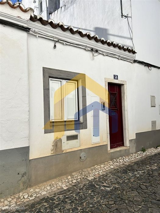 🏡 Moradia Térrea em Banda T2 no Centro de Estremoz