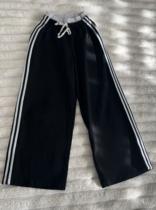 Стильний костюм для дівчинки