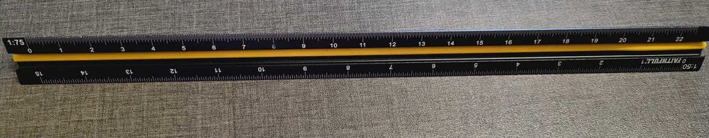 Aluminiowa miarka trójkątna 300 mm