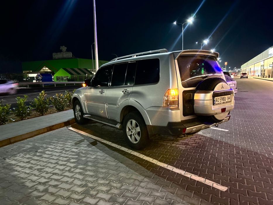 Mitsubishi Padjero Wagon 2007 рік 3.0 газ/бензин