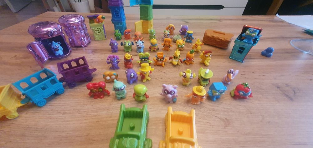 Zings figurki, domki, samochody