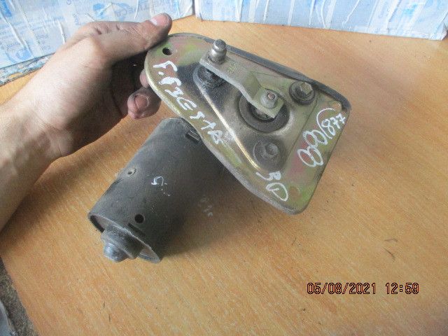 Motor limpa vidros frente FORD Fiesta II (FBD)