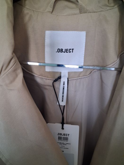 Trencz marki Object