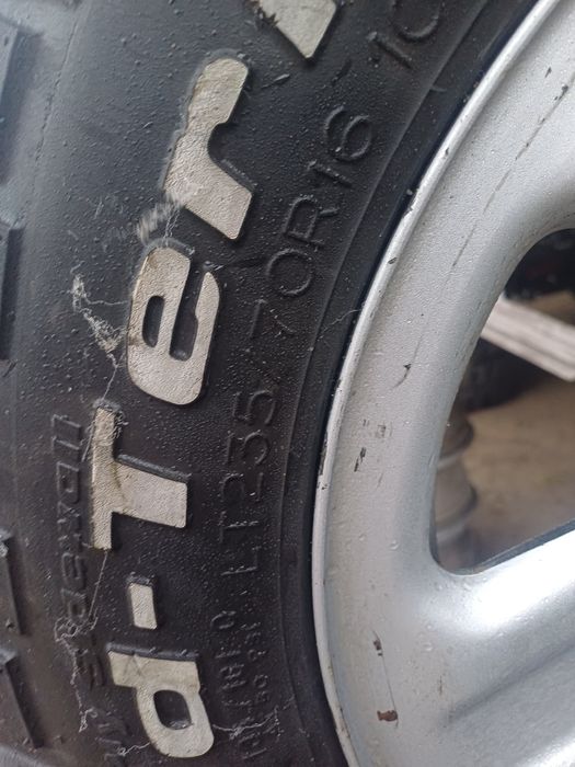 Резина Bf goodrich mud terrain t/a 235 70 16