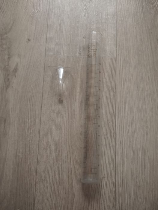 Мірна колба, скляна лійка хімічний посуд