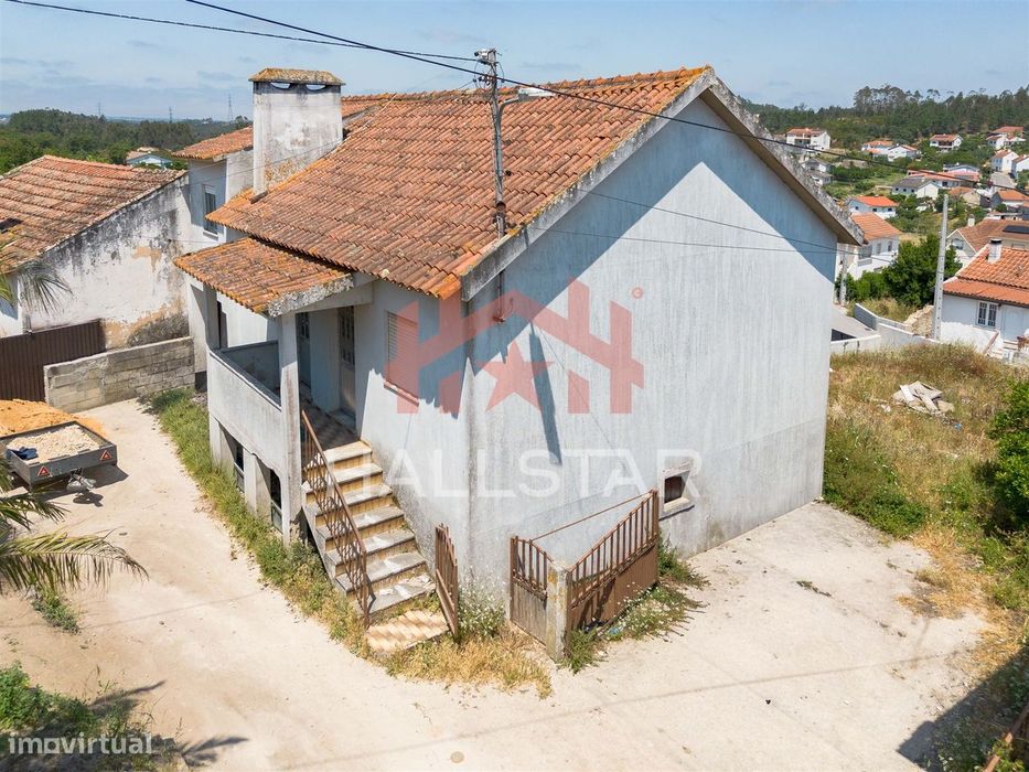 Moradia para Renovação / Vistas Desafogadas / Soutocico