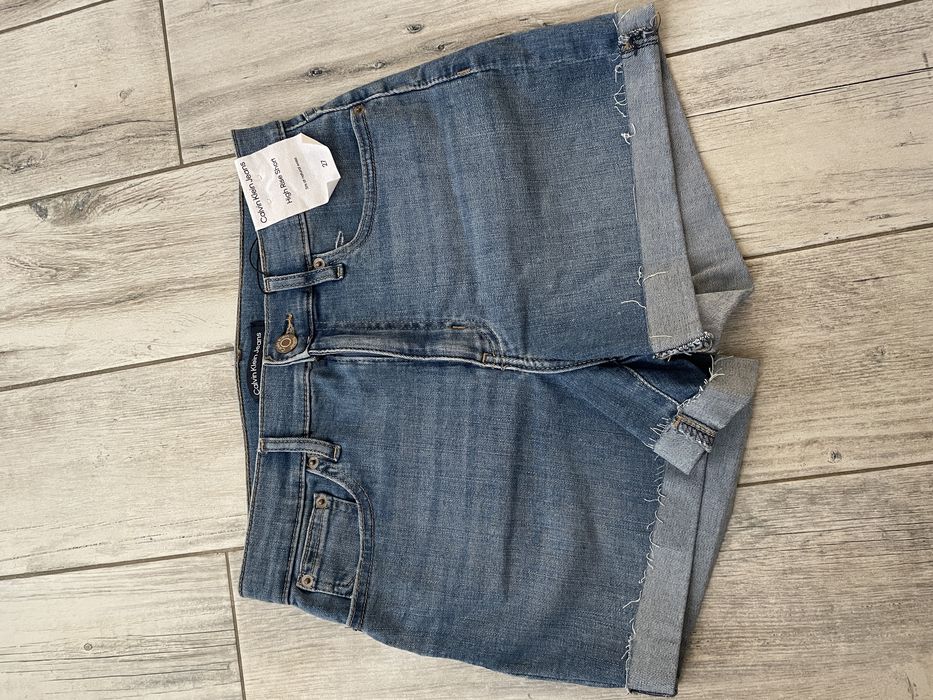 Шорти Calvin Klein 37р