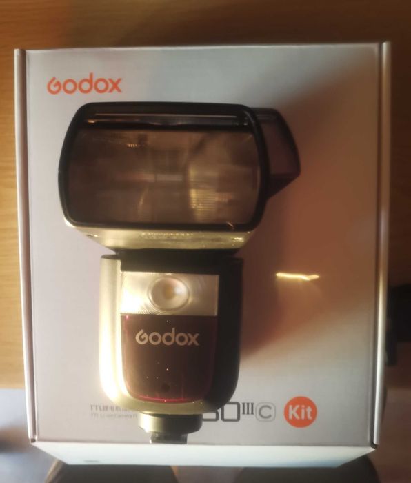Flash Godox V860 III-C