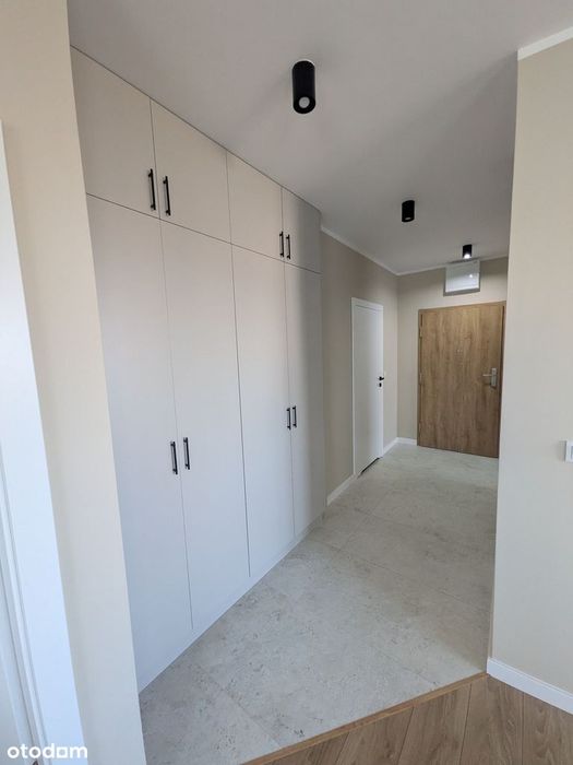 MEANDER 2C, urządzone, 3 pokoje, metro 50m, garaż duże miejsce,Komórka