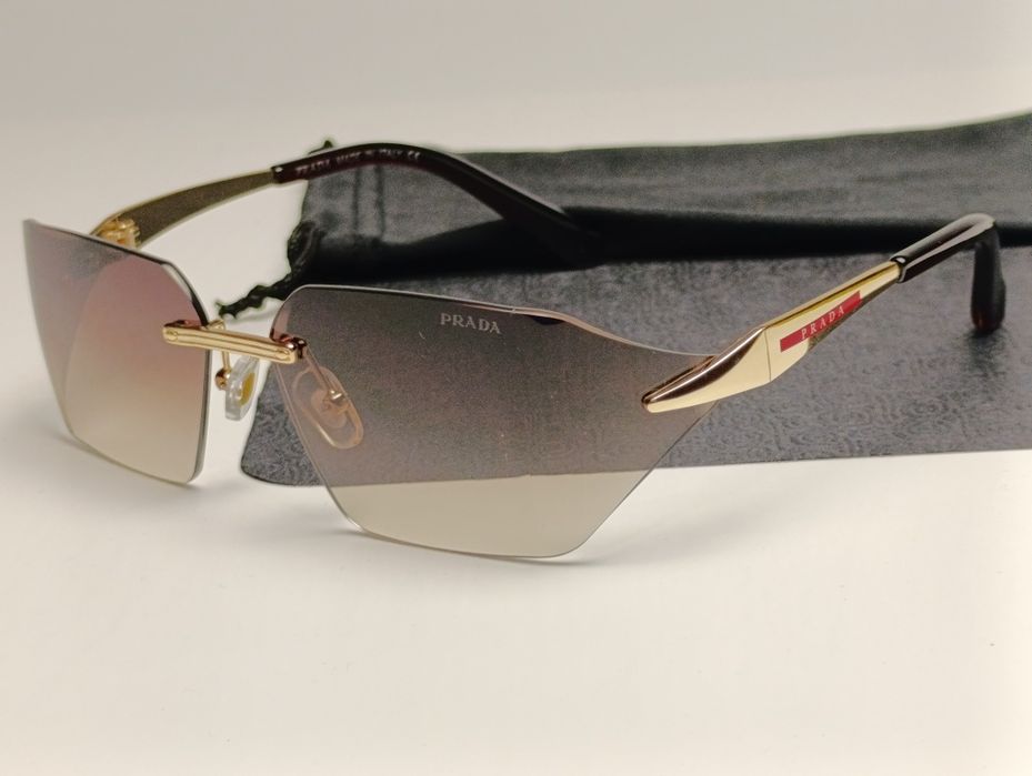 PRADA Runaway PR A56S